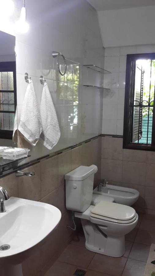 Casa Folks - Bed And Breakfast Puerto Iguazu Bagian luar foto