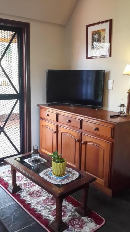 Casa Folks - Bed And Breakfast Puerto Iguazu Bagian luar foto