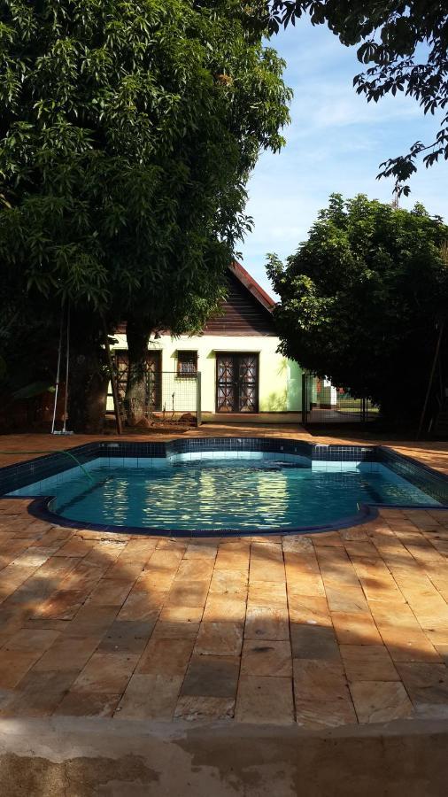 Casa Folks - Bed And Breakfast Puerto Iguazu Bagian luar foto