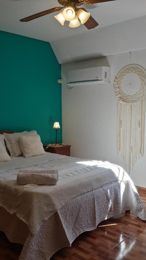 Casa Folks - Bed And Breakfast Puerto Iguazu Bagian luar foto