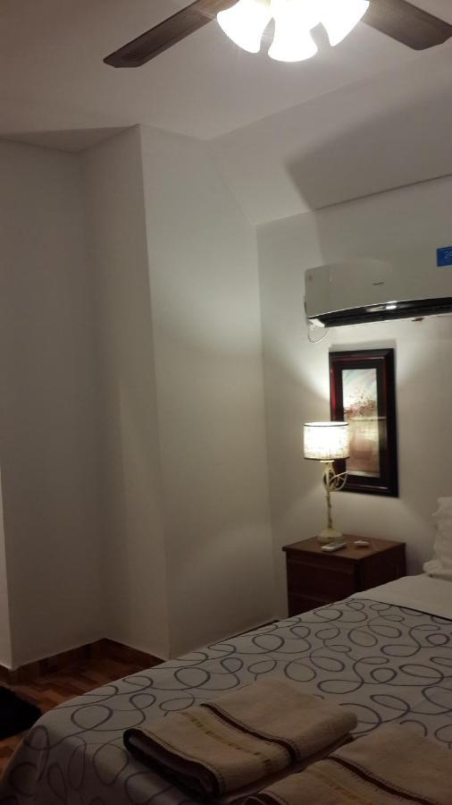 Casa Folks - Bed And Breakfast Puerto Iguazu Bagian luar foto