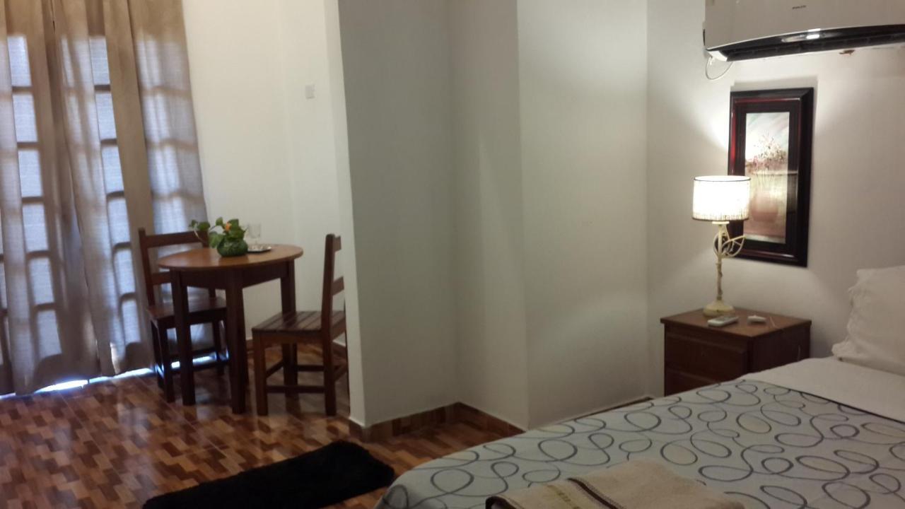 Casa Folks - Bed And Breakfast Puerto Iguazu Bagian luar foto