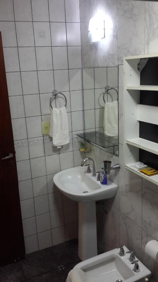Casa Folks - Bed And Breakfast Puerto Iguazu Bagian luar foto