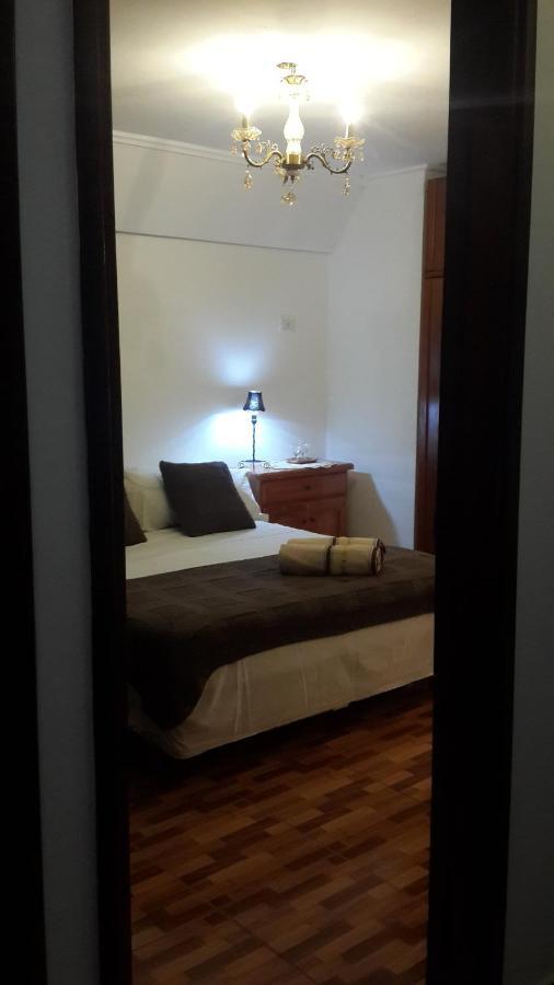 Casa Folks - Bed And Breakfast Puerto Iguazu Bagian luar foto