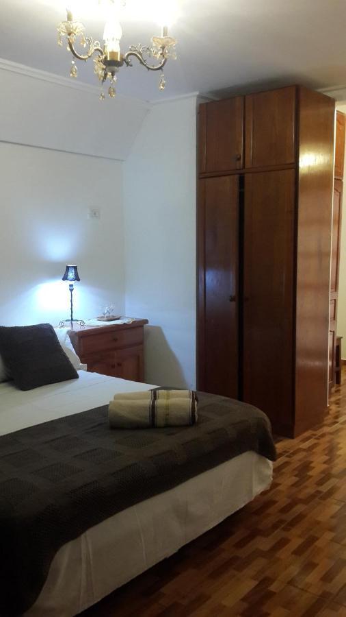Casa Folks - Bed And Breakfast Puerto Iguazu Bagian luar foto