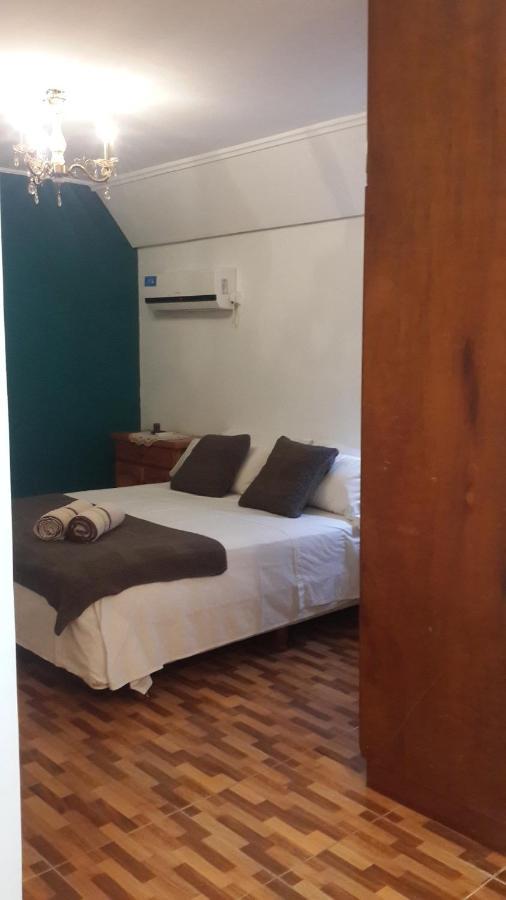 Casa Folks - Bed And Breakfast Puerto Iguazu Bagian luar foto